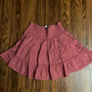 pink American Eagle skirt with ruffles.
